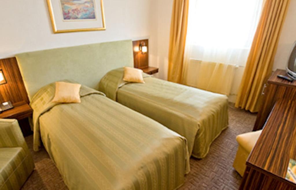 Hotel Rex Sighişoara Habitación foto